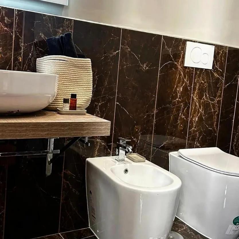 Il Vicolo B&B Giubileo Нетуно Стая снимка