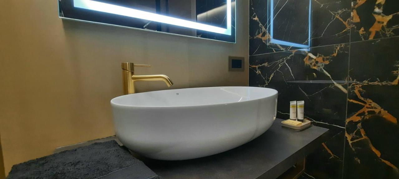 Il Vicolo B&B Giubileo Нетуно Екстериор снимка